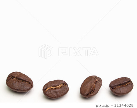 Roasted coffee beans.(with free space for text)   31344029