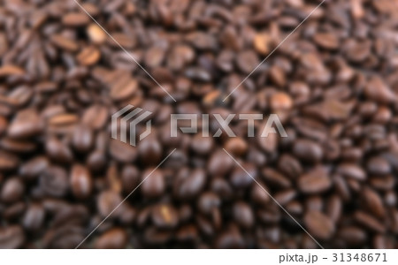 Blurred abstract background of coffee beans 31348671