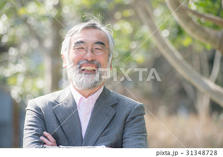 白髪の日本人シニア男性の写真素材