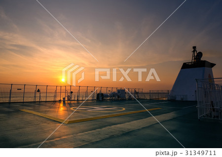船旅・夕景 31349711