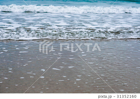 sand beach with blue ocean sand beach with blue ocean 31352160