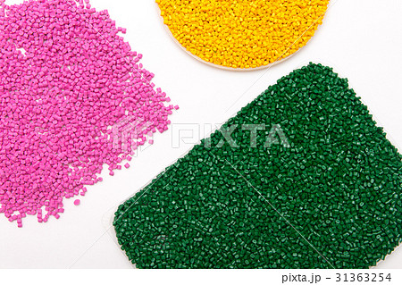 The plastic granules. Polymeric dye isolated The plastic granules. Polymeric dye isolated 31363254