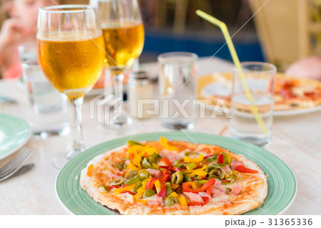 Pizza with mozzarella cheese, olive, fresh tomato 31365336