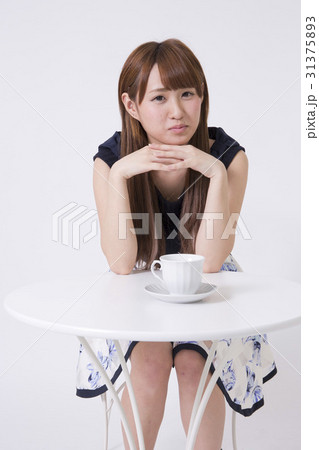 女の子 カフェ 31375893