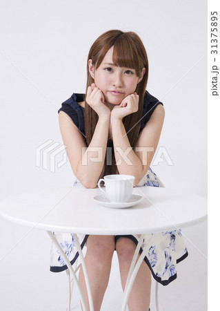 女の子 カフェ 31375895