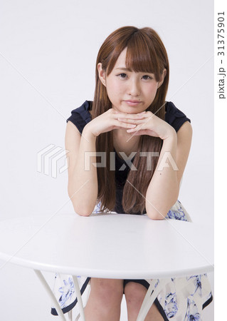 女の子 カフェ 31375901