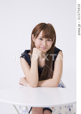 女の子 カフェ 31375910