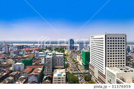 発展するヤンゴンの街並み 31376959