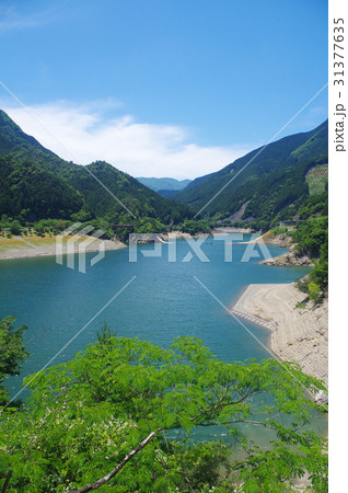 緑したたる奥香肌湖 31377635