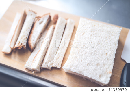 食パン 食パン 31380970