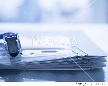 ビジネスイメージ・書類・クリップ・IDカード 31381547