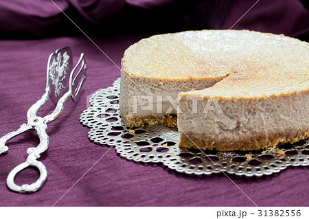Chestnut cheesecake ice cream on a silver platter Chestnut cheesecake ice cream on a silver platter 31382556