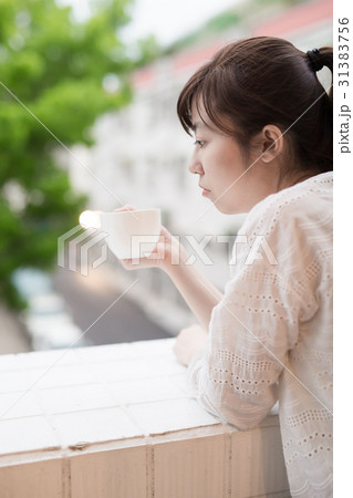 woman feel depression woman feel depression 31383756