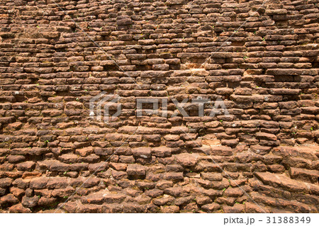 Background of old vintage brick wall Background of old vintage brick wall 31388349