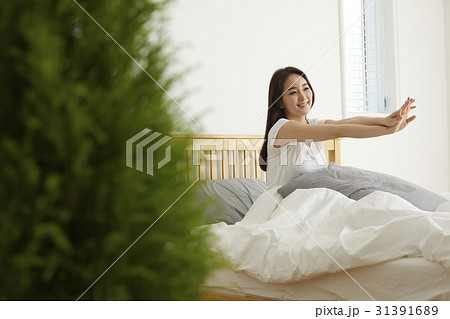 ストレッチ 女性 女 31391689