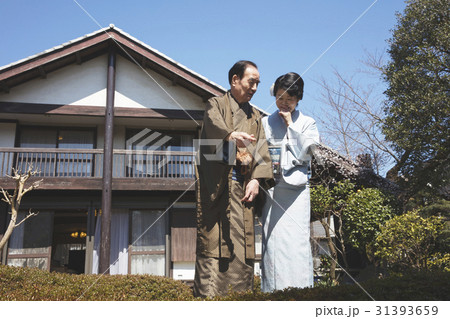 お金持ちの家族　邸宅 31393659