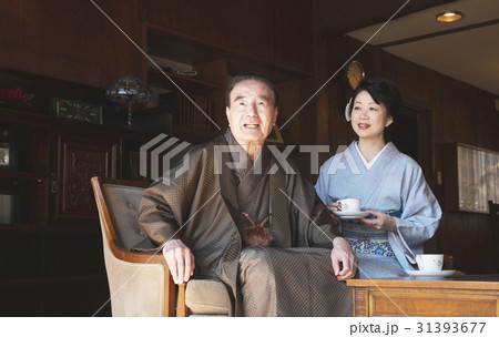 お金持ちの家族　リビング 31393677