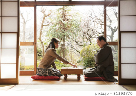 お金持ちの家族　将棋 31393770