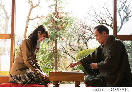 お金持ちの家族　将棋 31393910