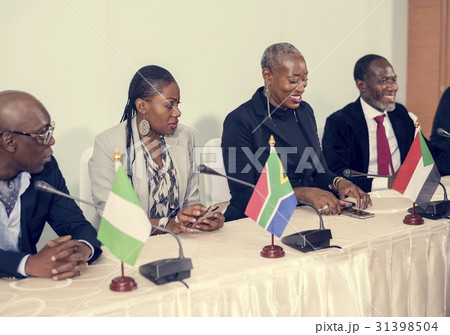 Diverse People Deal Teamwork Together Partnership 31398504