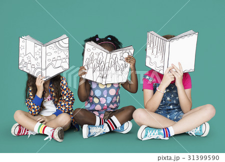Little Children Reading Story Books 31399590
