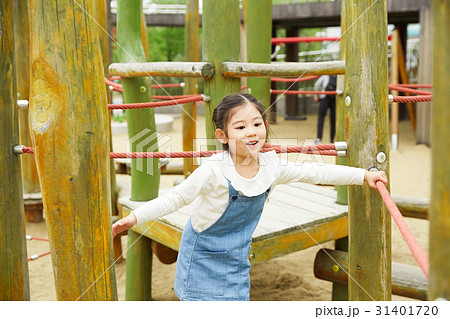 遊び場 少女 子供 31401720