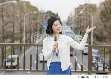 女子アナ リポーターの写真素材