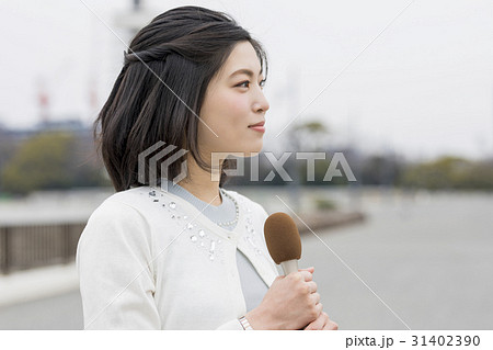 女子アナ　リポーター 31402390