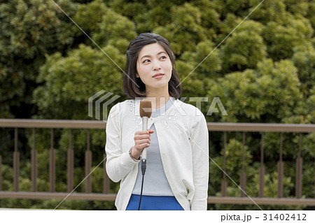 女子アナ　リポーター 31402412