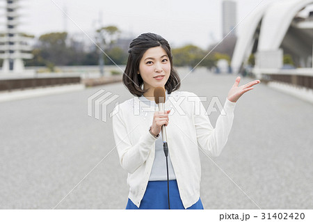 女子アナ　リポーター 31402420