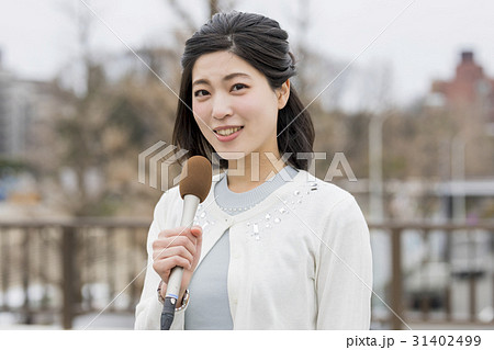 女子アナ　リポーター 31402499