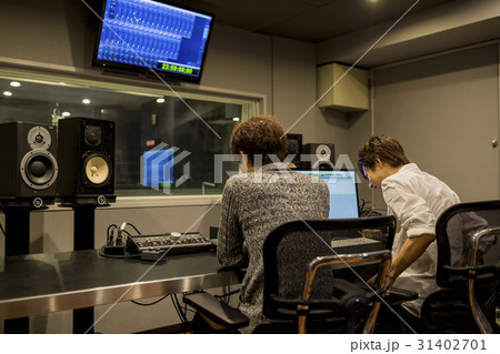 レコーディングスタジオ　収録 31402701