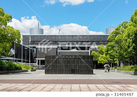 国立民族学博物館の正面入り口 31405497