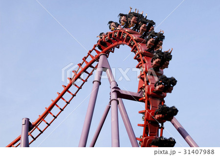A roller coaster ride 31407988