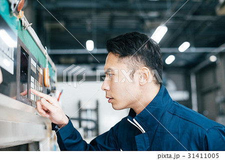 工場　作業員 31411005