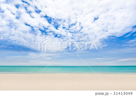Beach chair on white sand overlooking Andaman 31413049