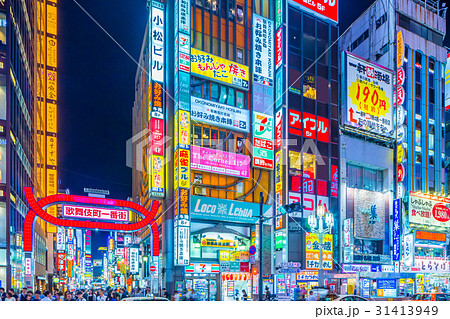 東京 新宿 歌舞伎町の夜景の写真素材