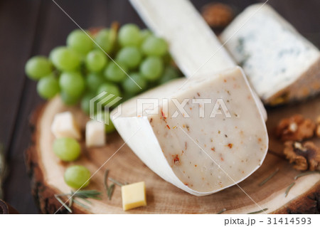 Cheese platter with fruits, homemade indian paneer 31414593