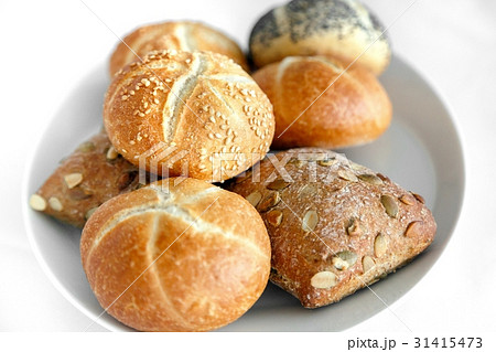 Freshly baked buns in the kitchen Freshly baked buns in the kitchen 31415473