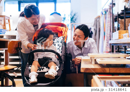 お出かけ　撮影協力：TENOHA DAIKANYAMA 31418641