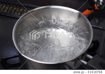 沸騰したお湯 沸騰したお湯 31418768