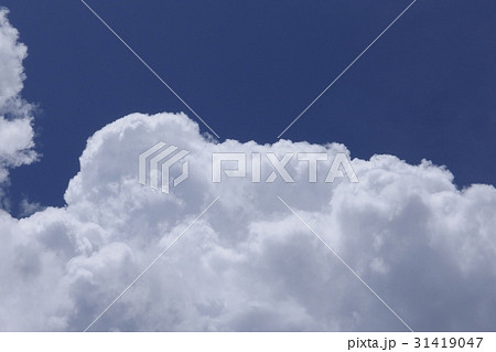 梅雨空 31419047