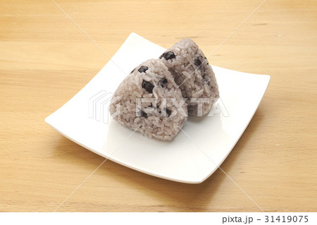 黒小豆のおむすび 31419075