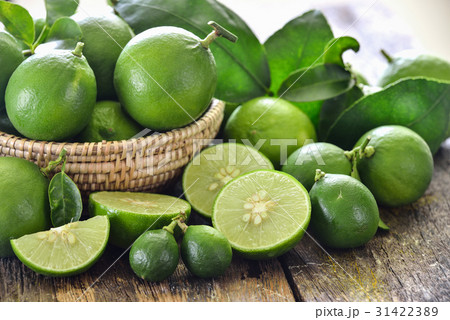 fresh limes fresh limes 31422389