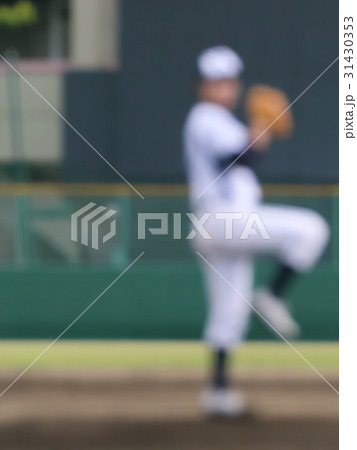 雨の野球大会 ピッチャー イメージ ボカシ 雨の野球大会 ピッチャー イメージ ボカシ 31430353