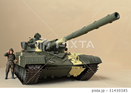 Soviet tank T-72  front view 31430385