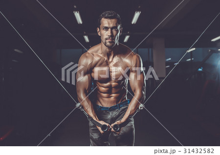 Brutal caucasian handsome fitness men on diet training chest pum Brutal caucasian handsome fitness men on diet training chest pum 31432582