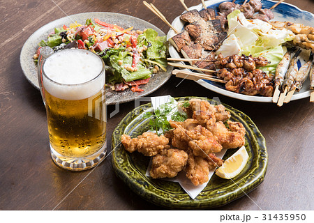 居酒屋メニューと生ビール 居酒屋メニューと生ビール 31435950