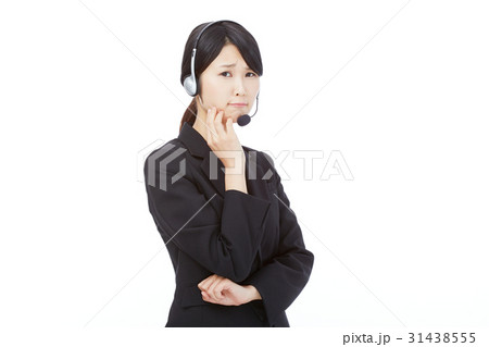 女性　　オペレーター　困る 31438555