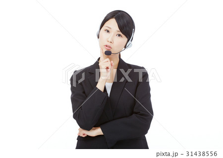 女性　　オペレーター　考える 31438556